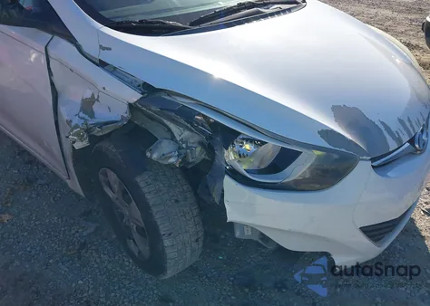 2016 Hyundai Elantra Se z USA, uszkodzony, nr VIN 5NPDH4AE9GH663026